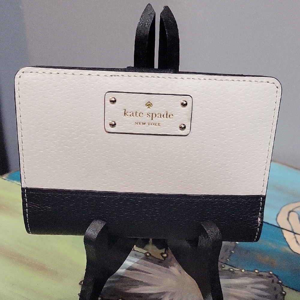 Kate Spade Black and White Wallet - Picture 1 of 4